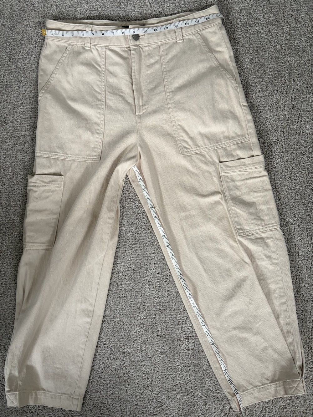 Banana Republic Cream Barrel Cargo Pants - Utility Style- Women’s size 10 - Picture 5 of 7